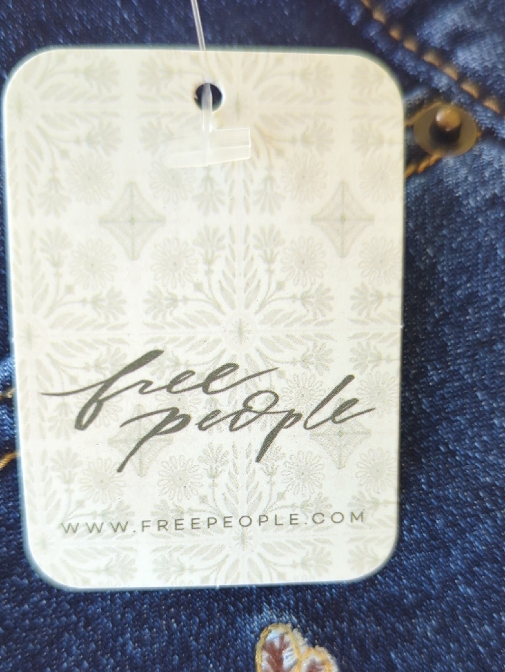Free People Driftwood Daisy Bee Daze Aria Denim Shorts - 27 - Picture 6 of 9